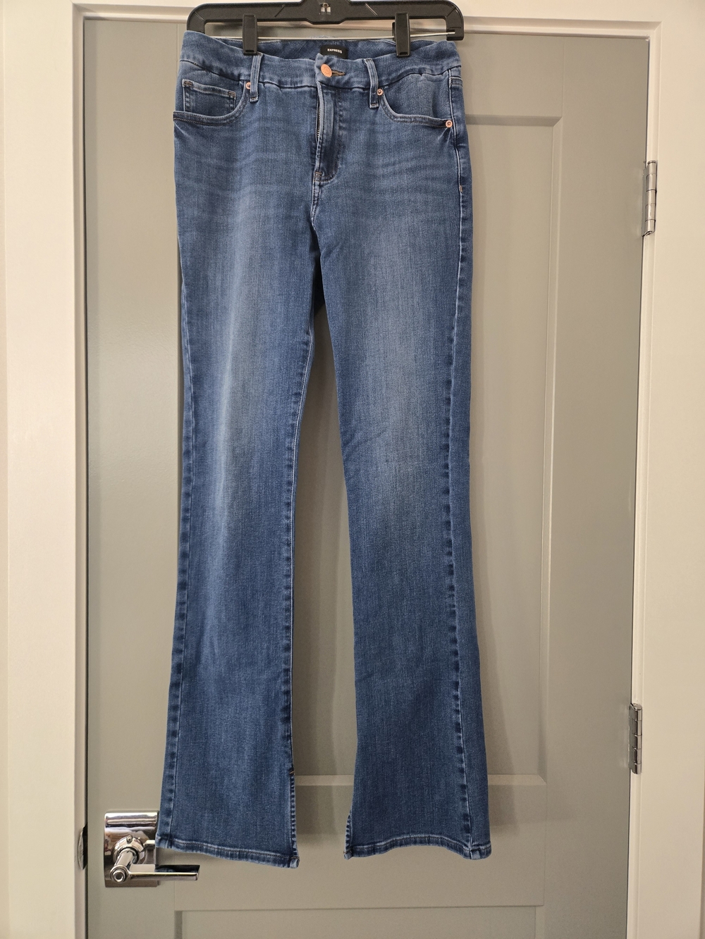 Express Skyscaper Mid-rise Flex Hyper Stretch Flare Jeans.